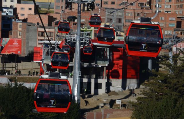 Mi Teleférico proyecta 4 nuevas líneas para La Paz