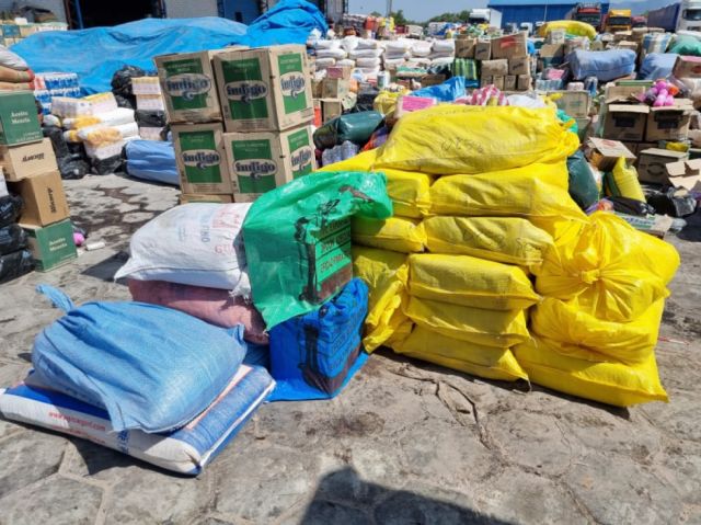 Militares incautan mercadería ilegal que era trasportada en 10 flotas
