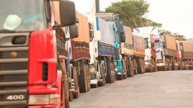 Camioneros paraguayos retomarán protestas