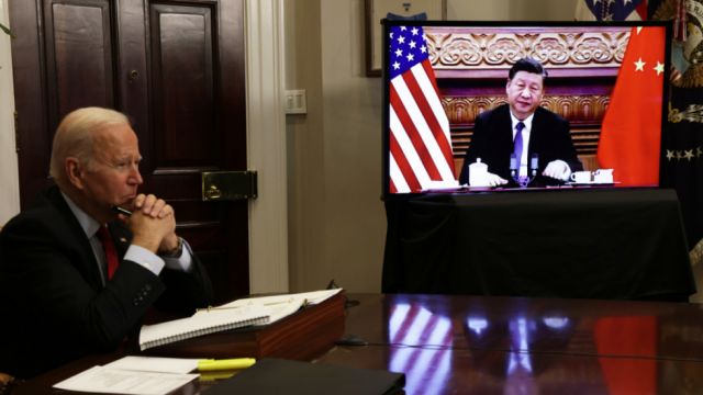 Biden advierte a Xi de no cometer "error gigantesco"
