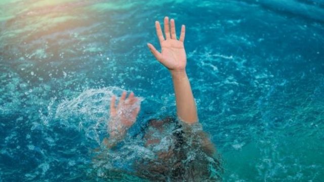Investigan a profesores por muerte de adolescente en un paseo escolar