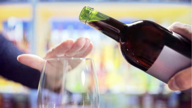 Hallan a diez  universitarios  con intoxicación  química