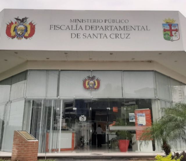 Representante de la empresa ABM es aprehendido por presunta compra irregular de un carro bombero