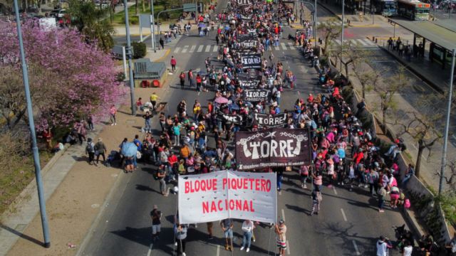 Buenos Aires: Policía reprime a manifestantes