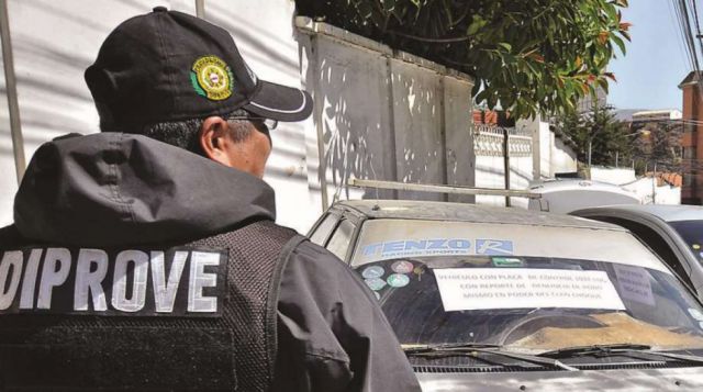 Cautelan a sargento de Diprove tras la fuga de un sospechoso de robo en Villa Montes