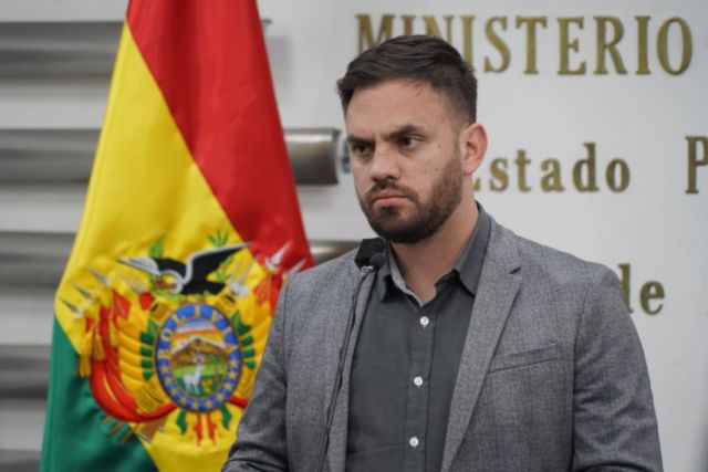 Del Castillo deja su cargo en manos de Arce