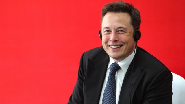 Elon Musk confirma que compra Twitter