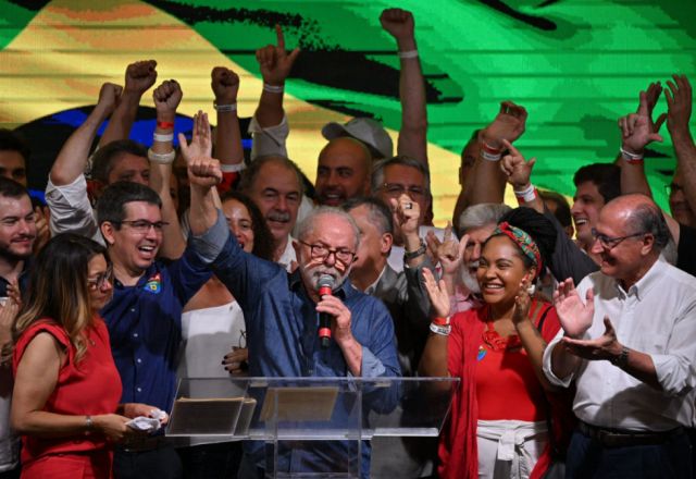 Brasil: Lula vuelve al poder, va por su tercer mandato tras derrotar a Bolsonaro en segunda vuelta