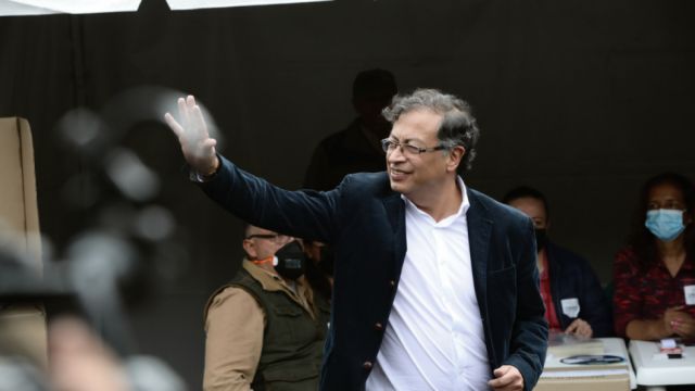 Petro declara "estado de desastre natural" en Colombia por la ola invernal que deja 286 muertos