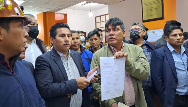 Conflicto interno del MAS deriva en la Fiscalía: una facción presenta denuncia y la aludida le responde ‘hay que saber perder’