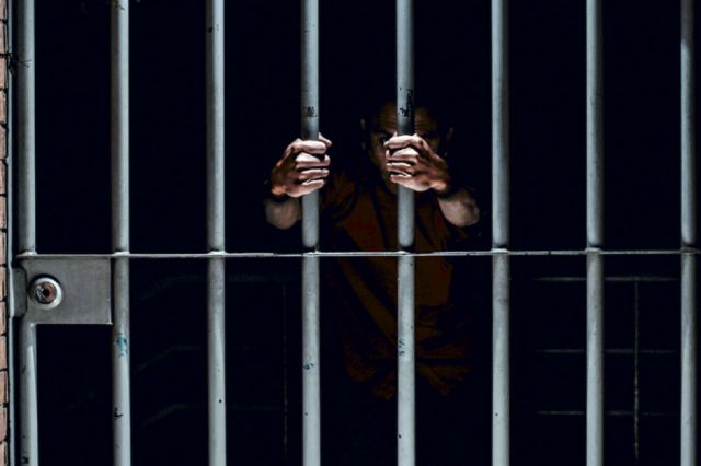 Un médico es sentenciado por violar a su cuñada en Tarija