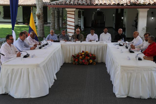 Colombia: Gobierno y ELN alistan reinicio de diálogos
