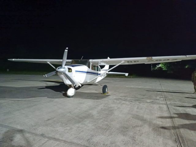 Investigan el hallazgo de una avioneta cargada con 270 paquetes de cocaína en Cochabamba
