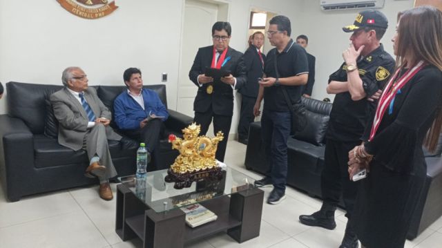Castillo es detenido por la Policía de Perú 