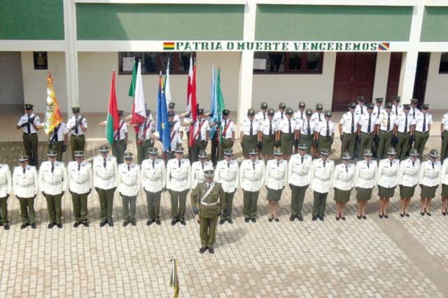 Egresaron más de 140 sargentos en Tarija
