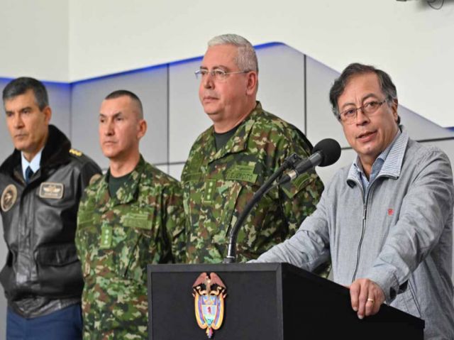 Petro anuncia proceso con grupos ilegales