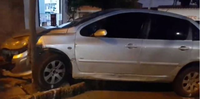 Policía investiga choque de un vehículo con placa argentina en Tarija