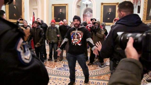 Prisión para asaltante del Capitolio