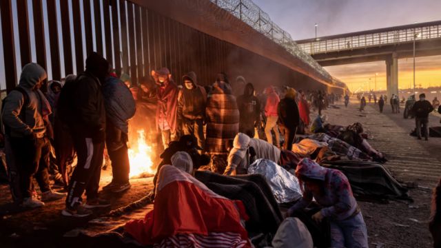 AMLO critica el uso "politiquero" a los migrantes en EEUU