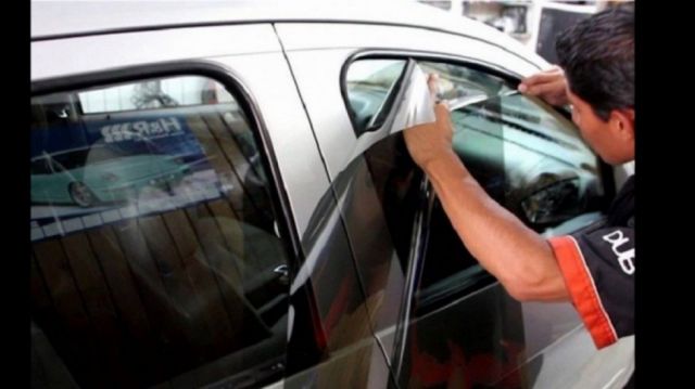 Amplían plazo para tramitar uso de vidrios oscuros