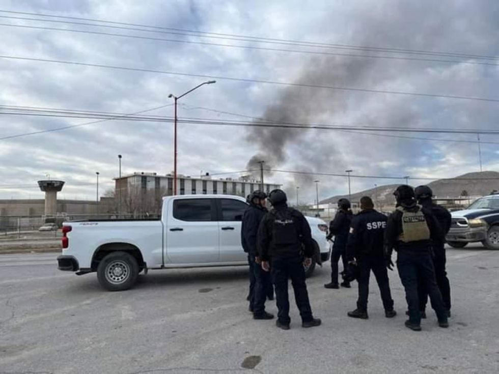 Motín carcelario deja 17 muertos y 27 fugados