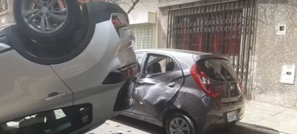 Tarija: Vuelco de campana de un vehículo deja 3 personas heridas