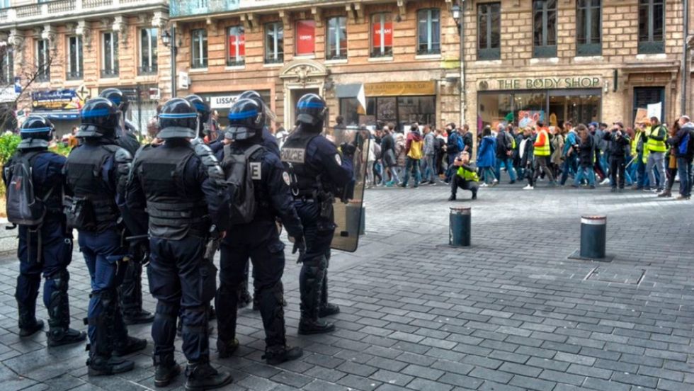 Chalecos Amarillos regresan a calles en Francia