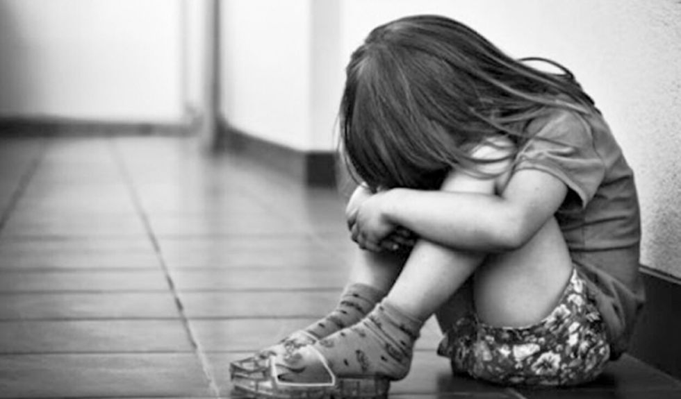Rescatan a niña de 3 años que estuvo sola tres días en su casa