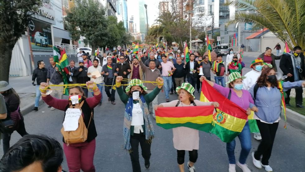 Piden a la Policía garantizar el Cabildo y evitar agresiones de grupos violentos