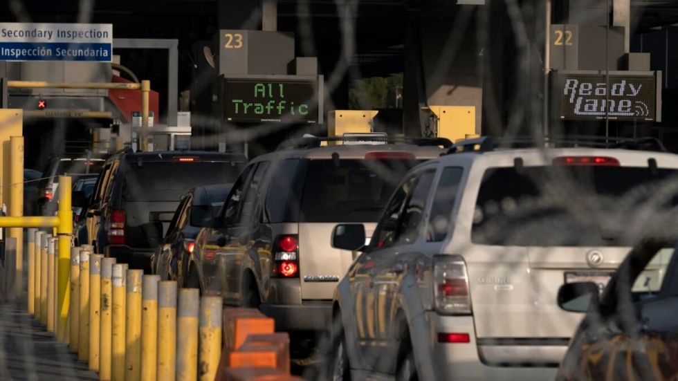 Disminuyen arrestos de migrantes en EEUU