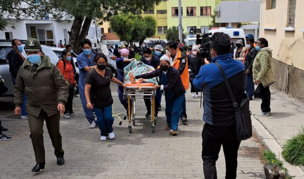 Muere un policía y otro resulta herido por balacera cuando custodiaban salida médica de un peligroso recluso