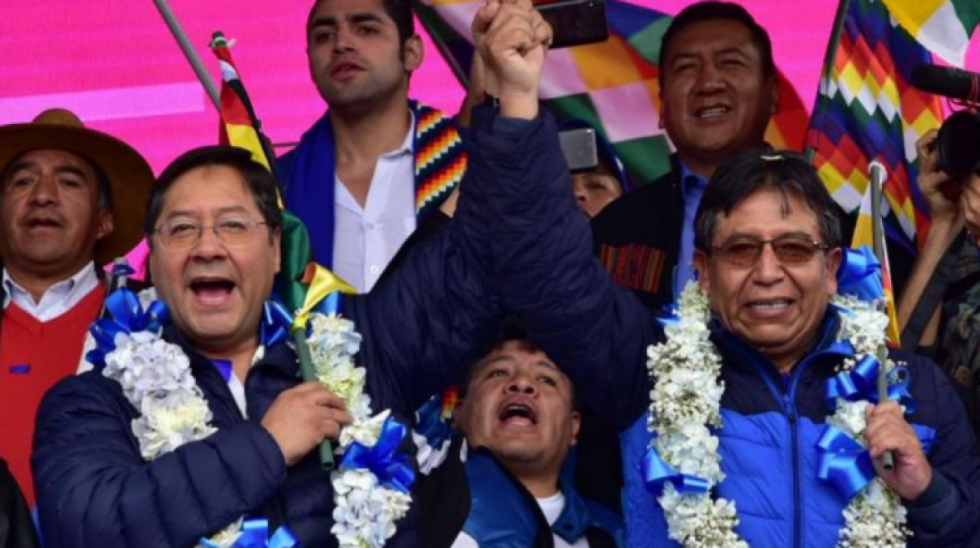 Evistas llaman a renovadores "borrachos de poder" por anunciar repostulación de Arce