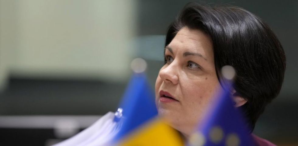 Cae el Gobierno moldavo en plena tensión con Rusia