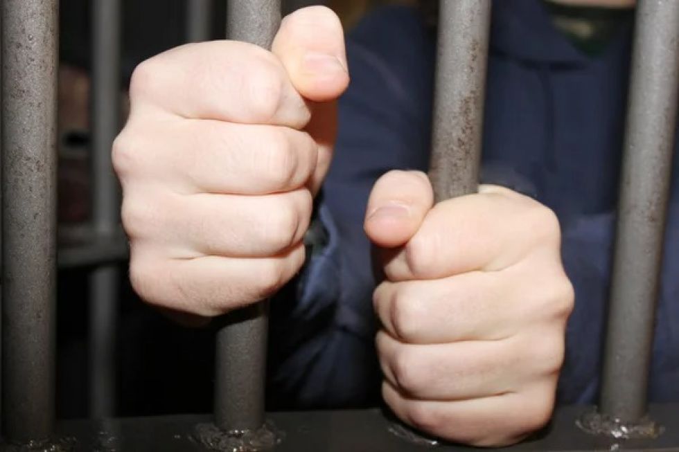 Condenan a hombre de 70 años por abusar de su vecina de 10