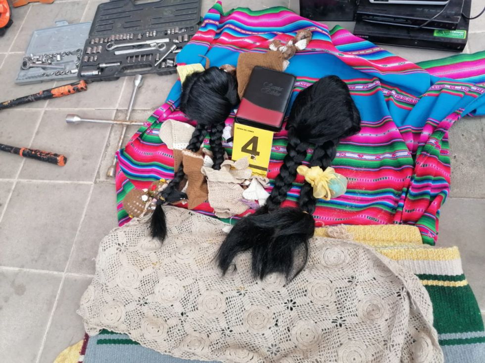 Banda de monreros se vestían de mujer para delinquir en El Alto