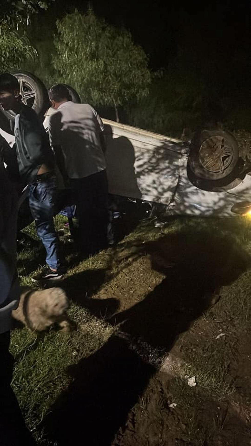 Un fallecido en accidente y 18 heridos por agresiones físicas en Jueves de Comadres