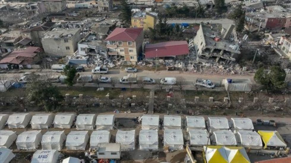 Türkiye suspende labores de rescate en la mayoría de las zonas afectadas por los terremotos