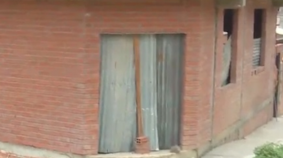 Saltó desde un primer piso para escapar de un atraco a su vivienda 