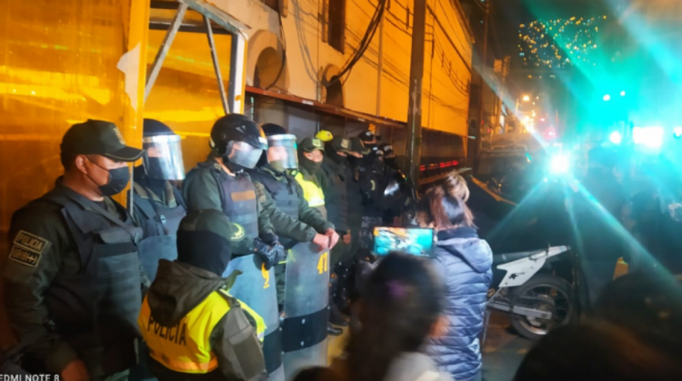 Familiares denuncian traslado ilegal de internos, no fueron notificados ni conocen el destino