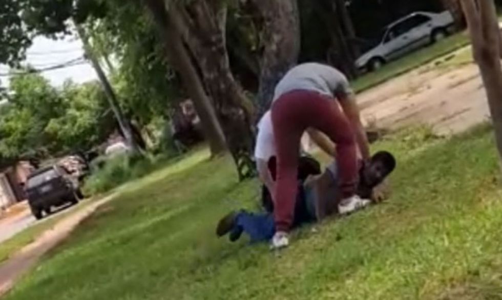  Aprehenden a dos policías por presunto atraco, uno de ellos con varias denuncias hasta de tráfico de autos