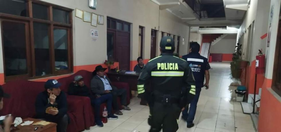Leyes sancionan a hospedajes por alojar a menores sin sus padres 