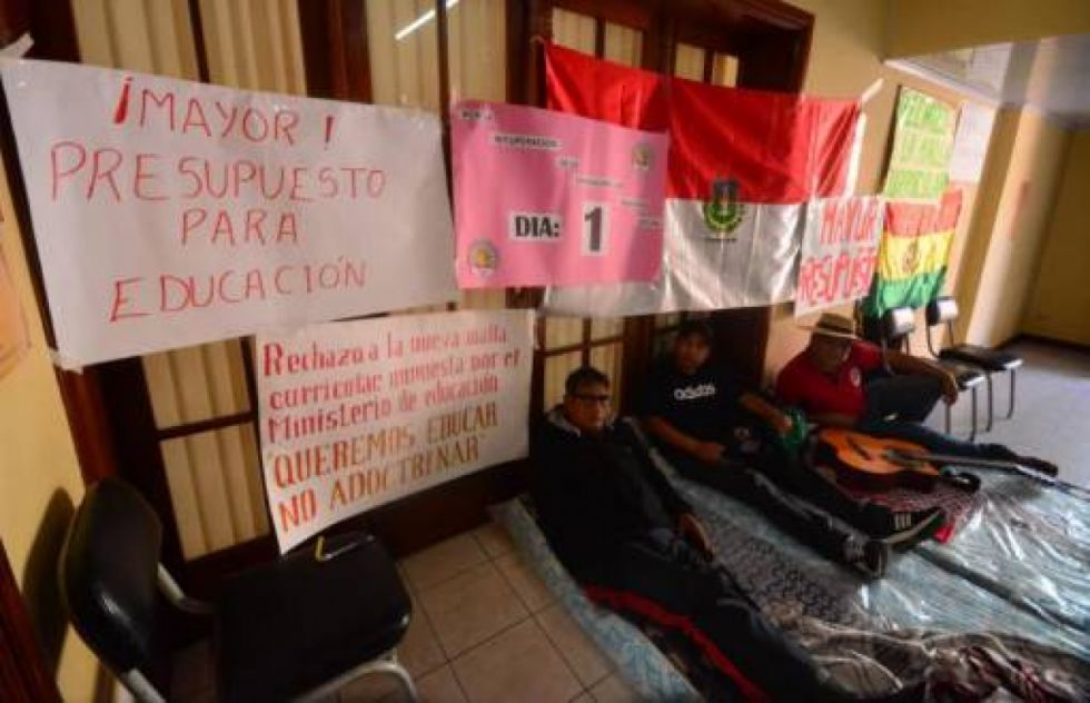 Maestros no reciben respuesta desde el lunes; ratifican paro
