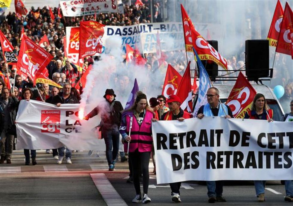 Reforma de jubilación: En Francia piden referendo