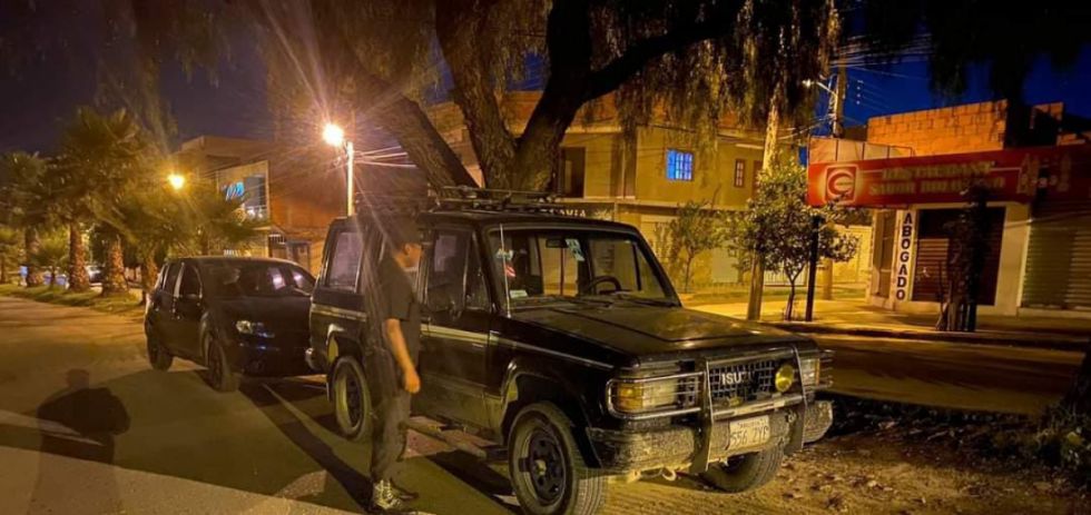 Camino a Sella, le robaron el auto mientras hacía compras