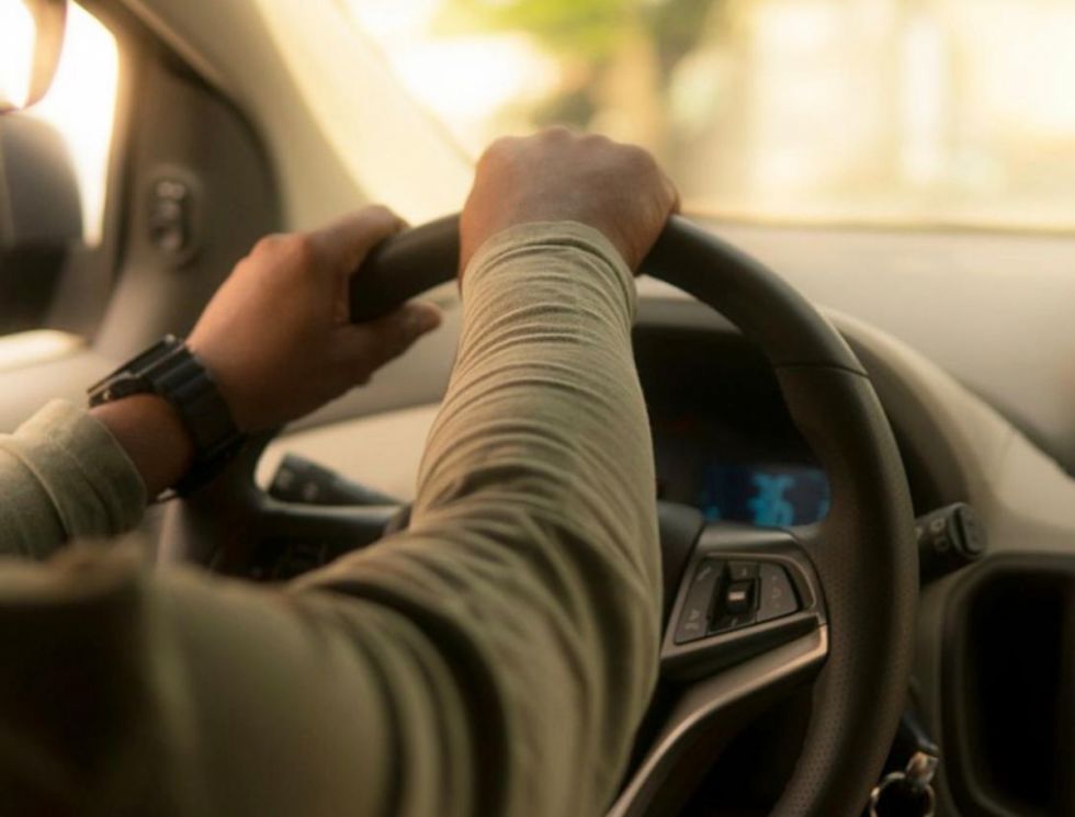 Condenan a taxista que violó a una pasajera menor de edad