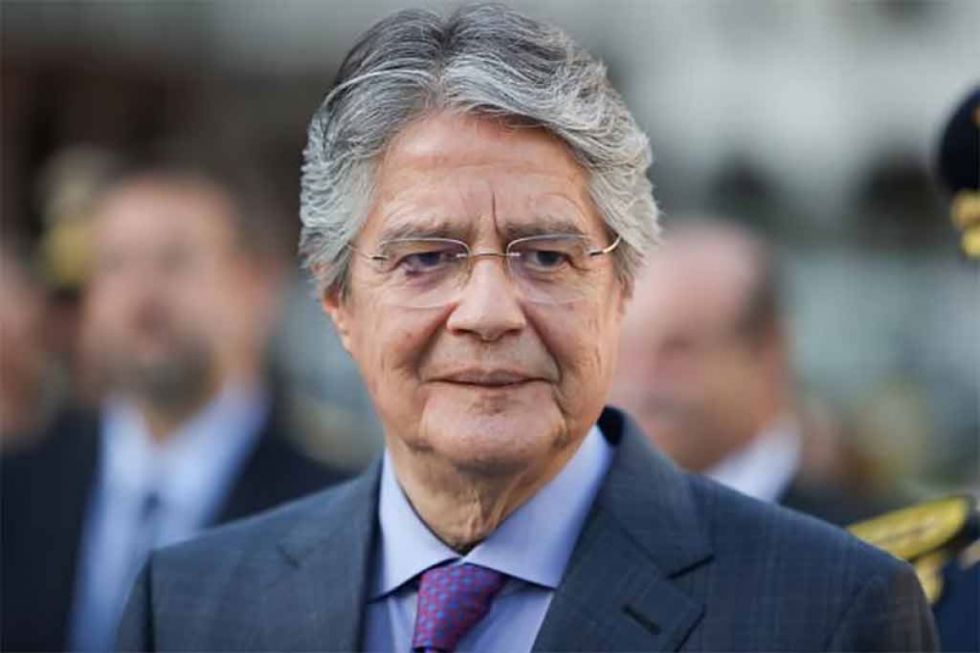 Guillermo Lasso permanece hospitalizado