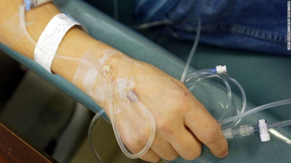 Madre e hija acribilladas en Caiza se recuperan en el HRSJD 