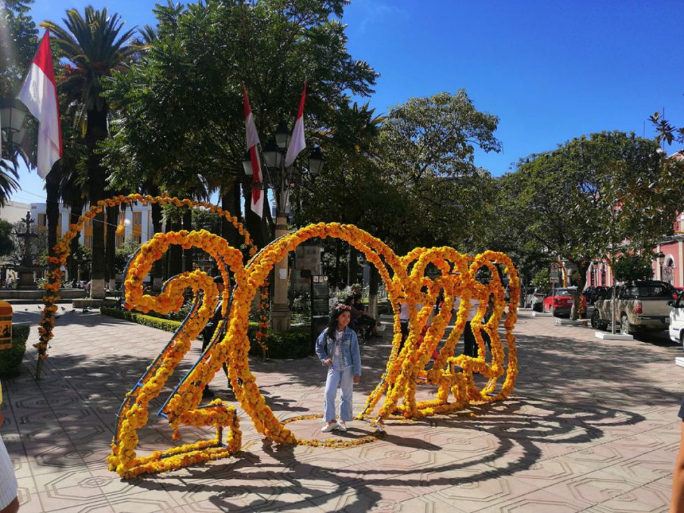 La pascua florida en la Plaza Luis de Fuentes