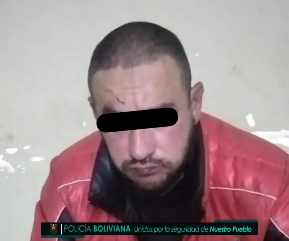 Ebrio robaba autopartes en la García Ágreda