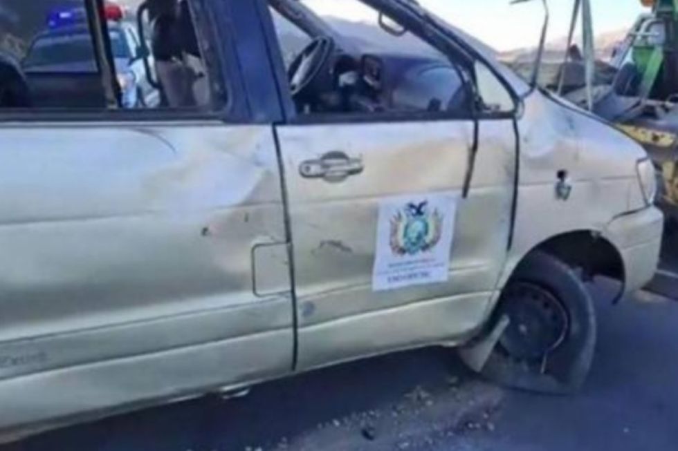Fiscalía imputa a dos pasantes por hurto al haber sacado un auto oficial sin autorización